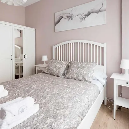 10 Minutos Andando Casco Viejo Y Del Centro Апартаменты *